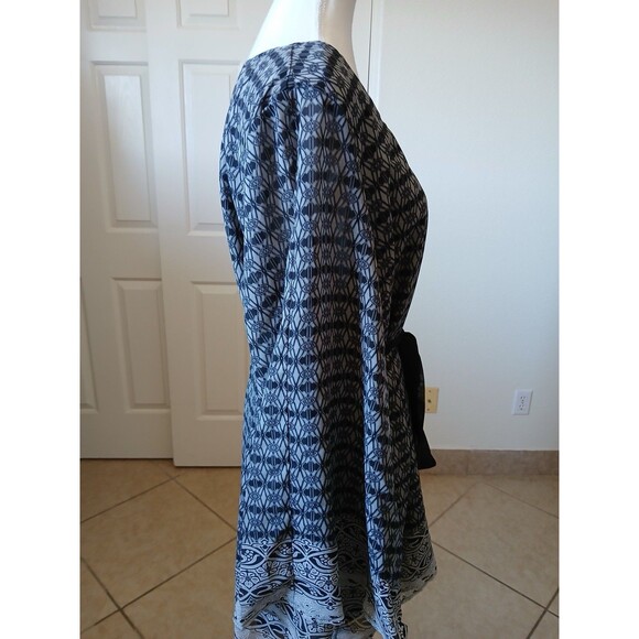 FASHION BUG Womens Blouse Tunic Lunes 3X Top Flared Long Sleeve Gray Geografic - Picture 3 of 16